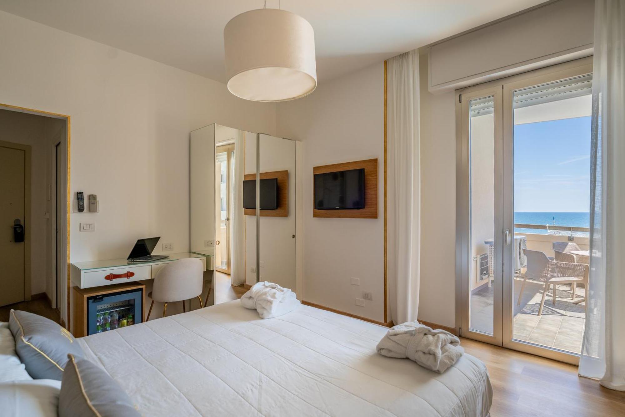 Unahotels Imperial Sport Hotel Pesaro Eksteriør billede
