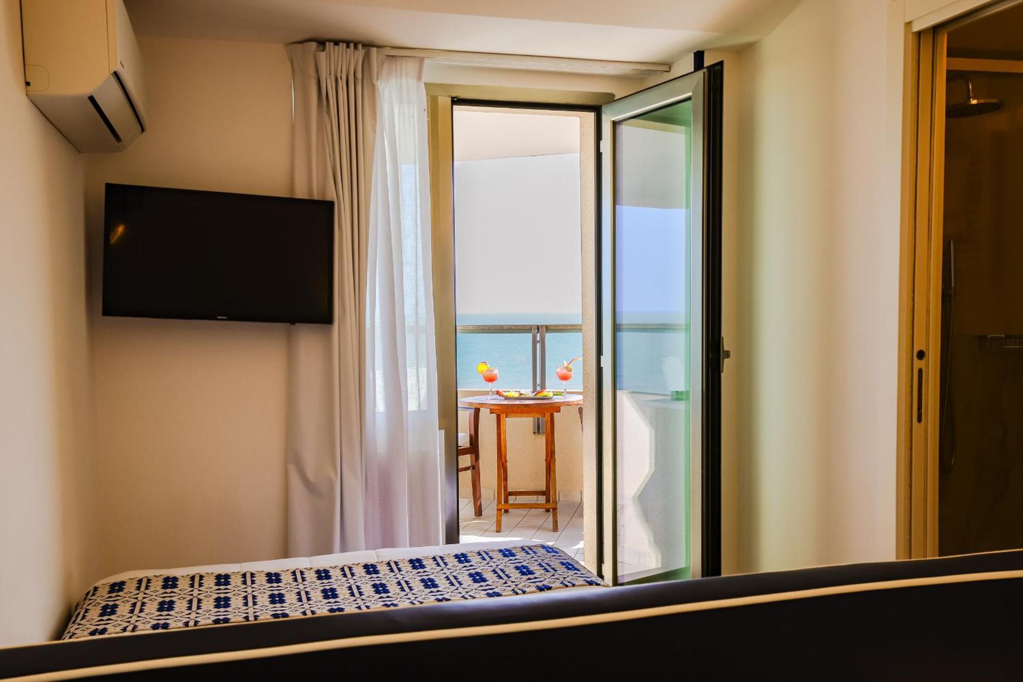Unahotels Imperial Sport Hotel Pesaro Eksteriør billede
