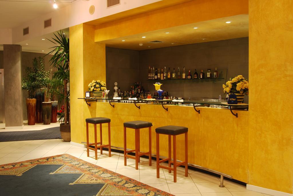Unahotels Imperial Sport Hotel Pesaro Eksteriør billede